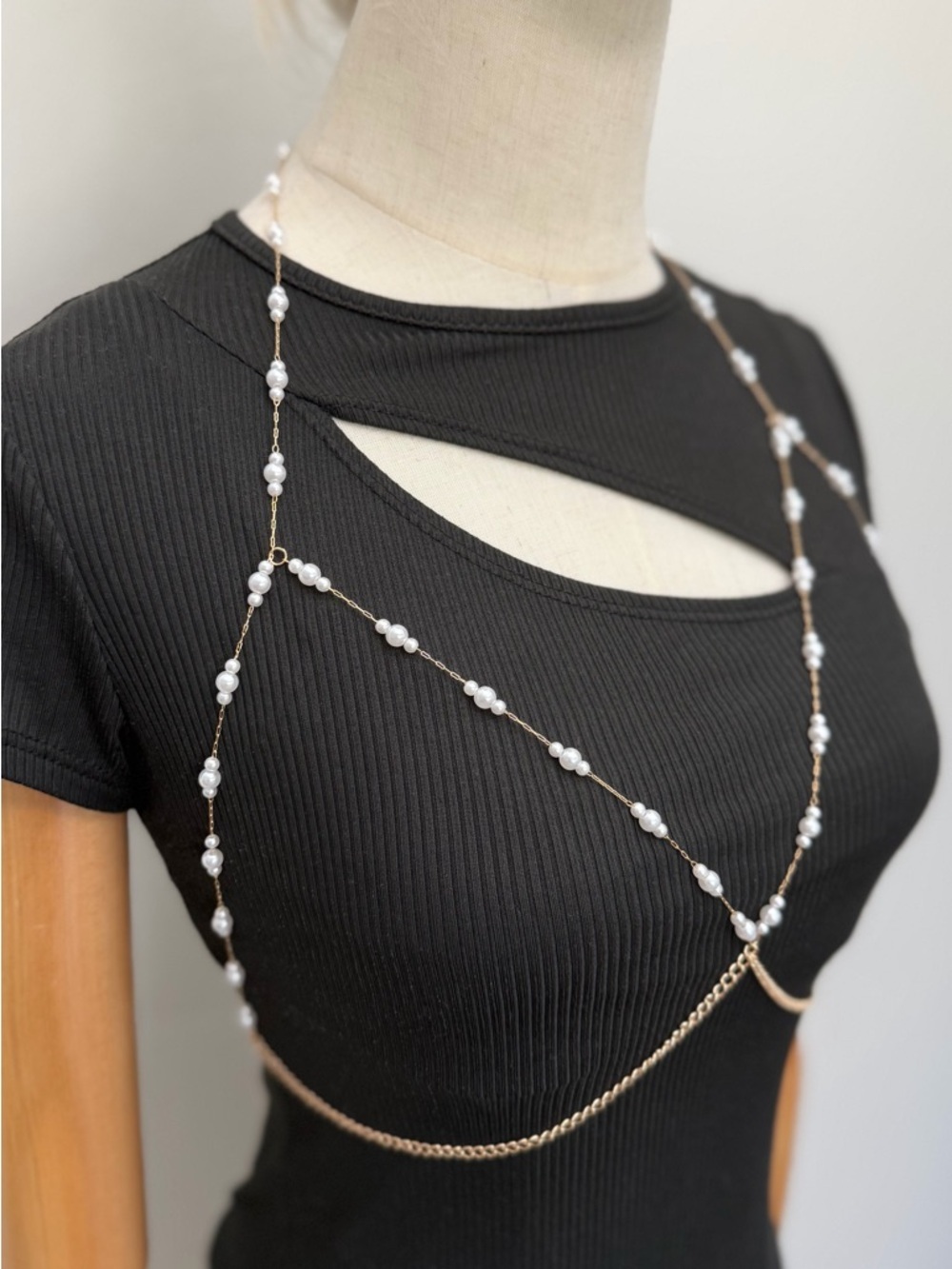 Pearl Body Chain Gold Beaded Body Jewelry Y2K Layered Chest Chain Adjustable - Picture 2 of 7
